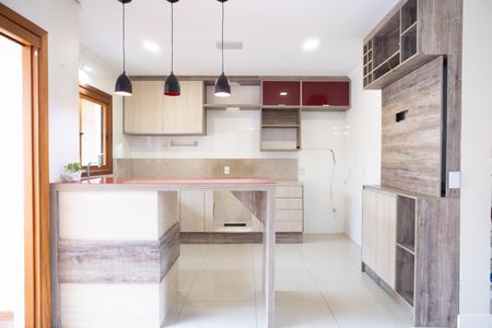 Casa para alugar com 220m², 3 quartos e 2 vagas Casa para alugar com 220m², 3 quartos e 2 vagasCozinha e Área de Serviço
