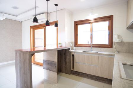 Casa para alugar com 220m², 3 quartos e 2 vagas Casa para alugar com 220m², 3 quartos e 2 vagasCozinha e Área de Serviço