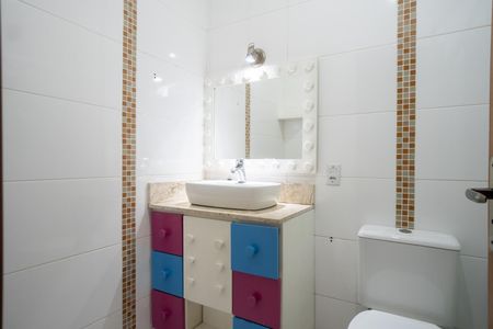 Casa para alugar com 220m², 3 quartos e 2 vagas Casa para alugar com 220m², 3 quartos e 2 vagasBanheiro 1