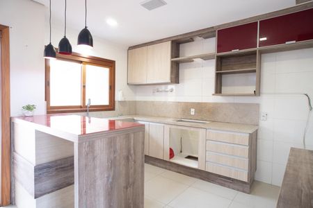 Casa para alugar com 220m², 3 quartos e 2 vagas Casa para alugar com 220m², 3 quartos e 2 vagasCozinha e Área de Serviço