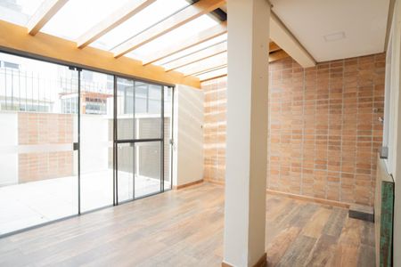 Casa para alugar com 220m², 3 quartos e 2 vagas Casa para alugar com 220m², 3 quartos e 2 vagasÁrea comum - Churrasqueira
