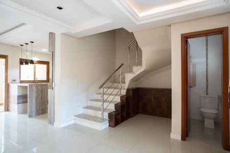 Casa para alugar com 220m², 3 quartos e 2 vagas Casa para alugar com 220m², 3 quartos e 2 vagasSala
