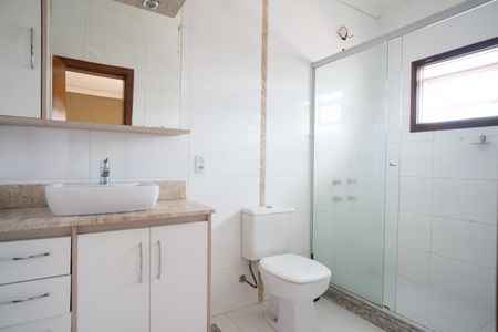 Casa para alugar com 220m², 3 quartos e 2 vagas Casa para alugar com 220m², 3 quartos e 2 vagasBanheiro 2