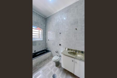 Casa à venda com 90m², 2 quartos e sem vagaBanheiro