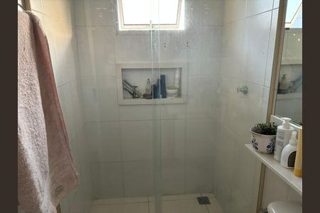 Casa de condomínio à venda com 69m², 2 quartos e 2 vagasBanheiro