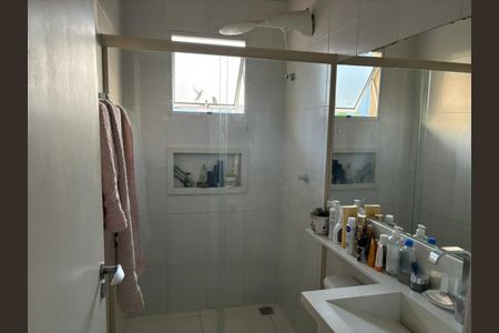 Casa de condomínio à venda com 69m², 2 quartos e 2 vagasBanheiro