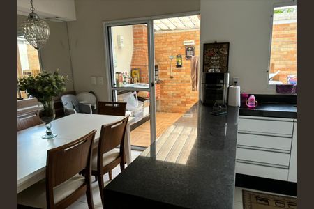 Casa de condomínio à venda com 69m², 2 quartos e 2 vagasCozinha