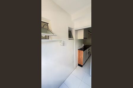 Apartamento à venda com 77m², 3 quartos e 1 vagaÁrea de Serviço