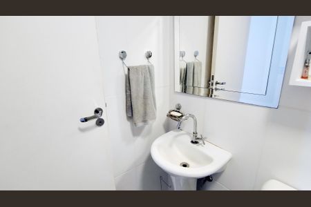 Apartamento para alugar com 47m², 2 quartos e 1 vaga Apartamento para alugar com 47m², 2 quartos e 1 vagaBanheiro