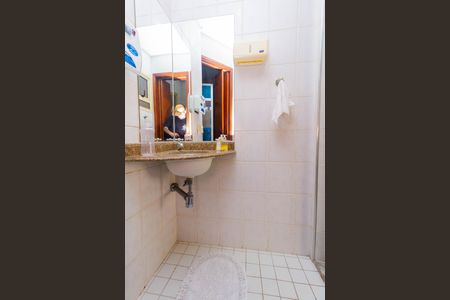 Apartamento à venda com 210m², 3 quartos e 3 vagasBanheiro 5