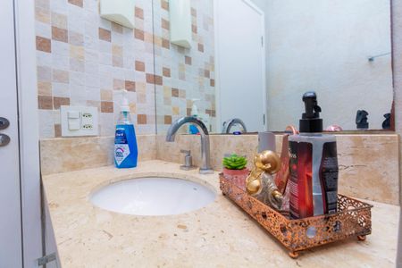 Apartamento à venda com 210m², 3 quartos e 3 vagasBanheiro 4