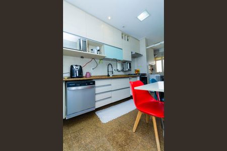 Apartamento à venda com 210m², 3 quartos e 3 vagasCozinha