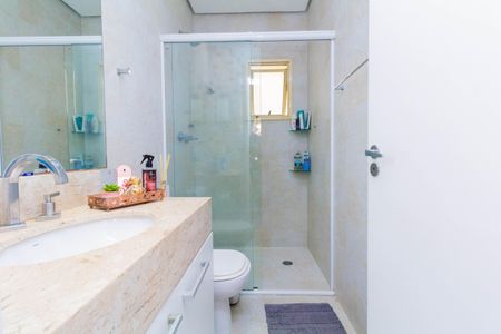 Apartamento à venda com 210m², 3 quartos e 3 vagasBanheiro 4