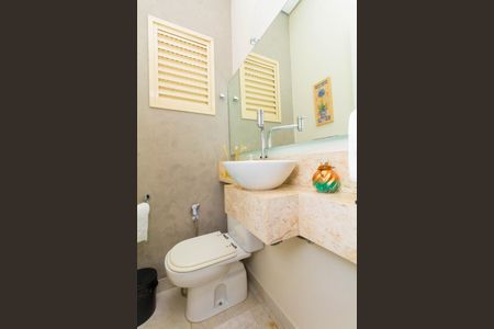 Apartamento à venda com 210m², 3 quartos e 3 vagasBanheiro 1