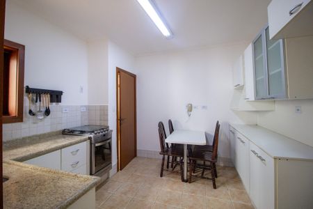 Casa de condomínio para alugar com 146m², 3 quartos e 2 vagas Casa de condomínio para alugar com 146m², 3 quartos e 2 vagasCozinha