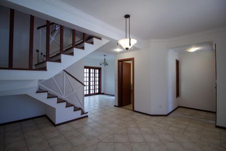 Casa de condomínio para alugar com 146m², 3 quartos e 2 vagas Casa de condomínio para alugar com 146m², 3 quartos e 2 vagasSala