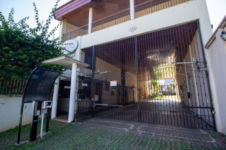 Casa de condomínio para alugar com 146m², 3 quartos e 2 vagas Casa de condomínio para alugar com 146m², 3 quartos e 2 vagasFachada do condomínio
