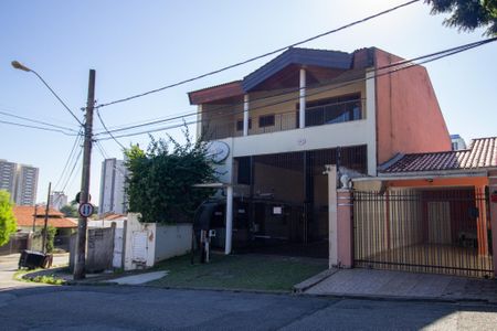 Casa de condomínio para alugar com 146m², 3 quartos e 2 vagas Casa de condomínio para alugar com 146m², 3 quartos e 2 vagasFachada do condomínio