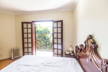 Casa de condomínio para alugar com 310m², 3 quartos e 6 vagasSuíte master