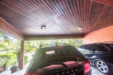 Casa de condomínio para alugar com 310m², 3 quartos e 6 vagasGaragem