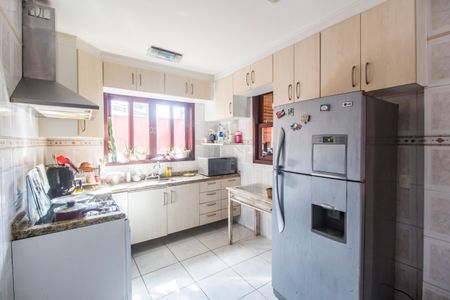 Casa de condomínio para alugar com 310m², 3 quartos e 6 vagasCozinha