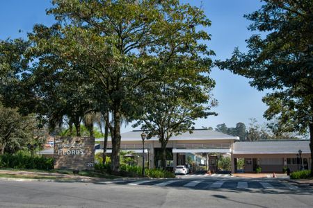 Casa de condomínio para alugar com 310m², 3 quartos e 6 vagasVista da Rua