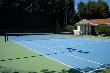 Casa de condomínio para alugar com 310m², 3 quartos e 6 vagasQuadra Esportiva