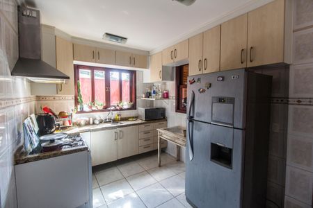 Casa de condomínio para alugar com 310m², 3 quartos e 6 vagasCozinha