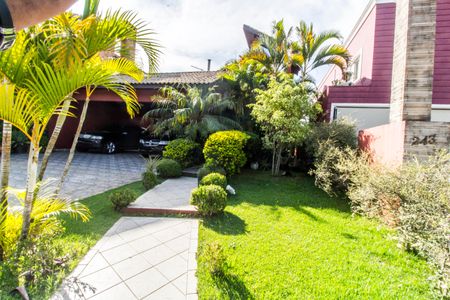 Casa de condomínio para alugar com 310m², 3 quartos e 6 vagasVista da Rua