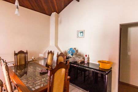 Casa de condomínio para alugar com 310m², 3 quartos e 6 vagasSala de Jantar