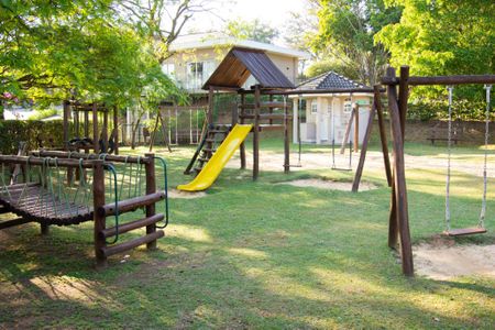 Casa de condomínio para alugar com 310m², 3 quartos e 6 vagasÁrea comum - Playground