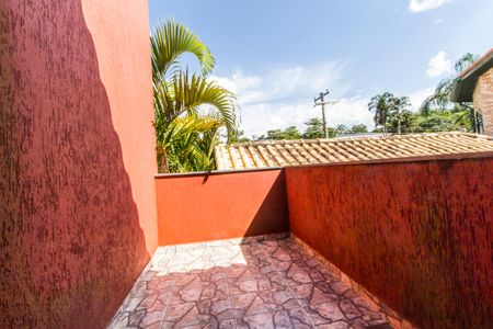 Casa de condomínio para alugar com 310m², 3 quartos e 6 vagasVaranda