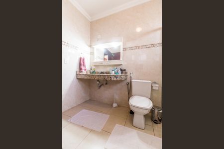 Casa de condomínio para alugar com 310m², 3 quartos e 6 vagasBanheiro da Suíte