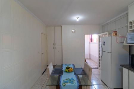 Casa à venda com 250m², 3 quartos e 3 vagasCozinha