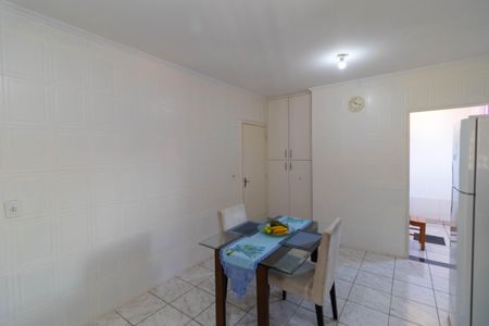 Casa à venda com 250m², 3 quartos e 3 vagasCozinha