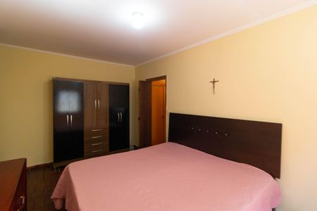 Casa à venda com 250m², 3 quartos e 3 vagasSuíte