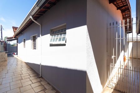 Casa à venda com 250m², 3 quartos e 3 vagasQuintal