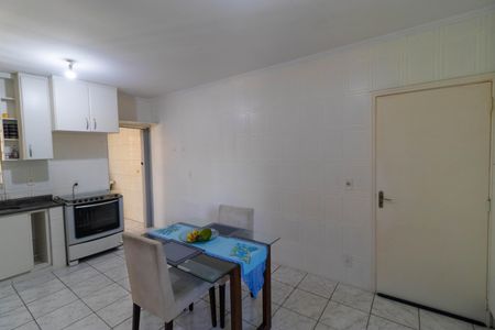 Casa à venda com 250m², 3 quartos e 3 vagasCozinha