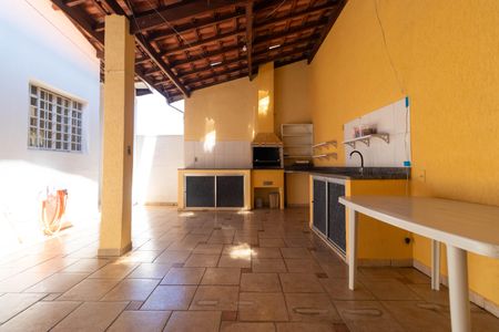 Casa à venda com 250m², 3 quartos e 3 vagasChurrasqueira