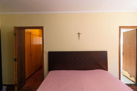 Casa à venda com 250m², 3 quartos e 3 vagasSuíte