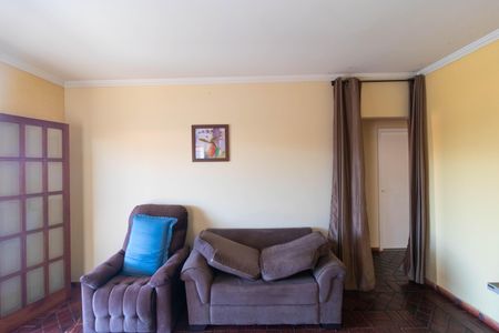 Casa à venda com 250m², 3 quartos e 3 vagasSalas