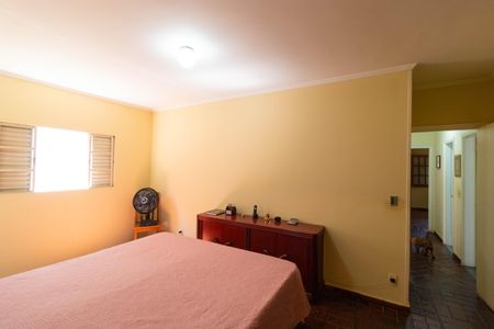 Casa à venda com 250m², 3 quartos e 3 vagasSuíte