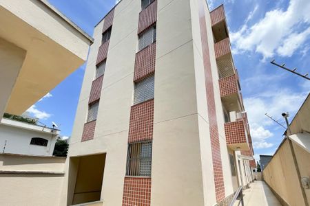 Apartamento para alugar com 50m², 2 quartos e 1 vaga Apartamento para alugar com 50m², 2 quartos e 1 vagaFachada