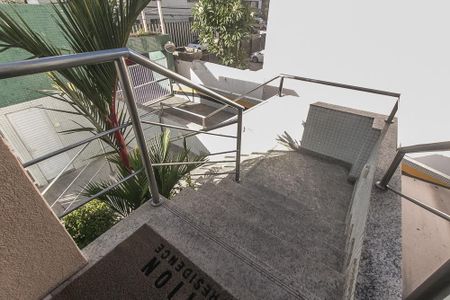 Apartamento para alugar com 54m², 1 quarto e 1 vaga Apartamento para alugar com 54m², 1 quarto e 1 vagaEscadas