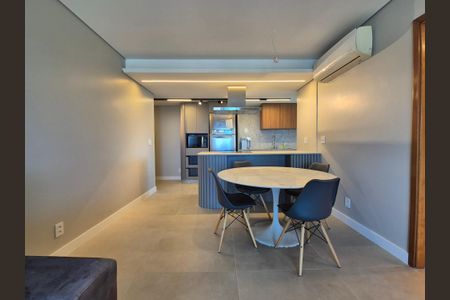 Sala de apartamento à venda com 3 quartos, 220m² em Barra da Tijuca, Rio de Janeiro