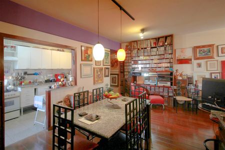 Apartamento à venda com 100m², 3 quartos e 2 vagasSala