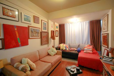 Apartamento à venda com 100m², 3 quartos e 2 vagasSala