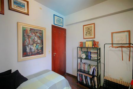 Apartamento à venda com 100m², 3 quartos e 2 vagasQuarto 2