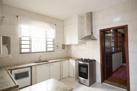 Casa à venda com 175m², 3 quartos e 3 vagasCozinha