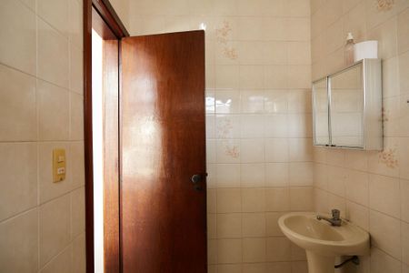 Casa à venda com 175m², 3 quartos e 3 vagasBanheiro de Serviço